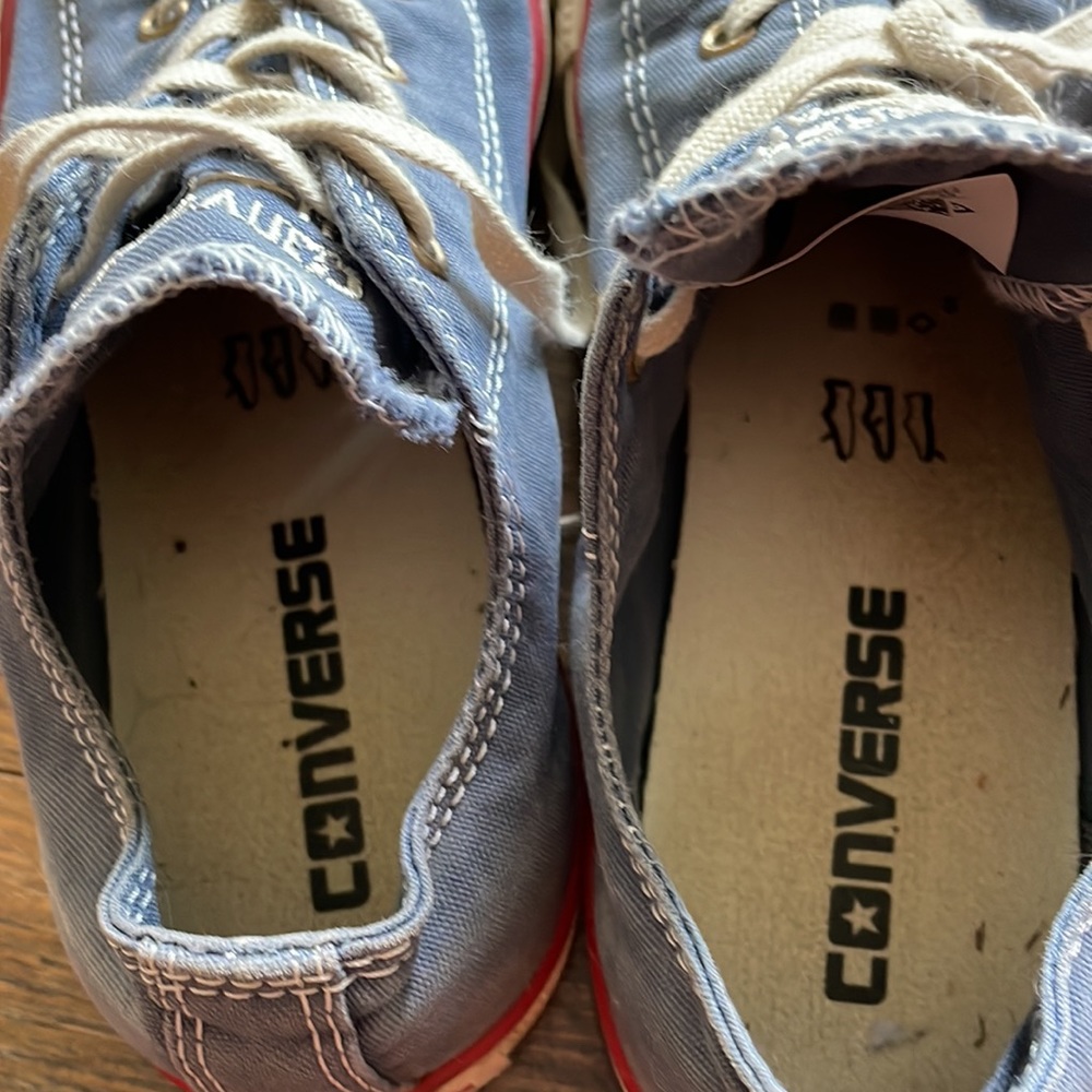 Converse - Picture 3 of 6